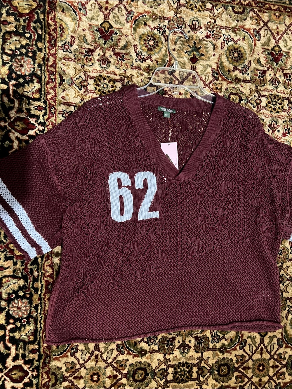 wild fable Burgundy Open-Knit V-Neck Jersey with Light Blue '62' Size Large New